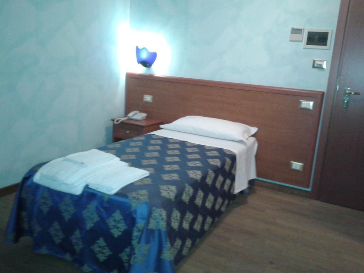 Hotel Villa D'Evoli Castropignano Habitación foto